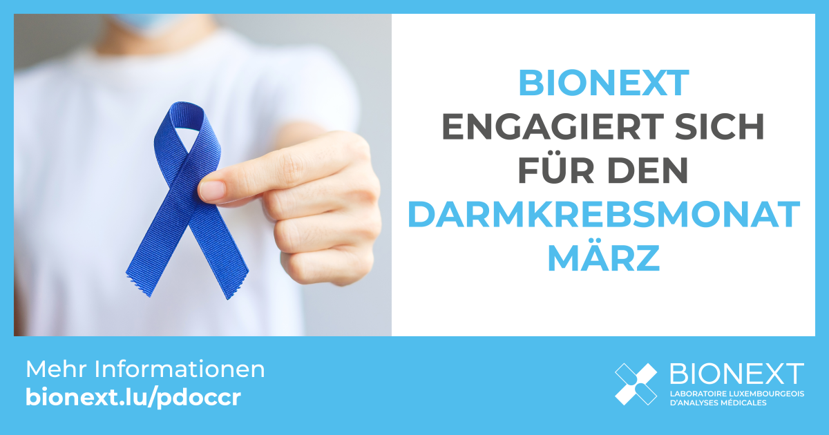 Blaue Schleife in einer Hand als Symbol für Mars Bleu, mit der Botschaft „BIONEXT engagiert sich für Mars Bleu“ und dem Link bionext.lu/pdoccr