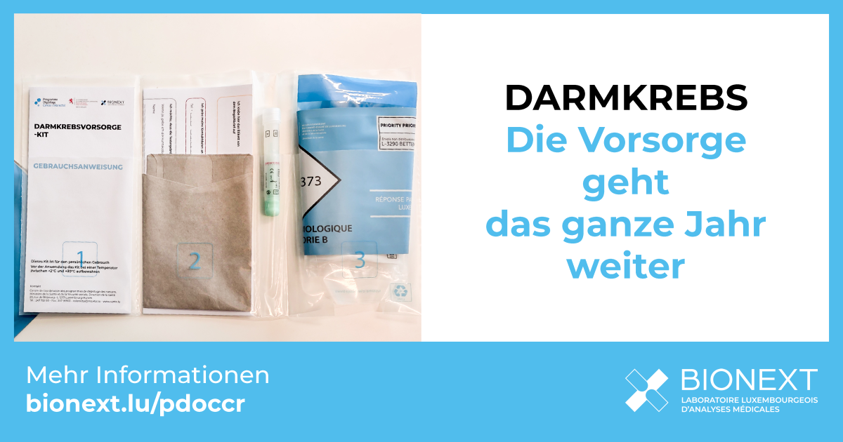 Screening-Kit für Darmkrebs, das im Screening-Programm in Luxemburg verwendet wird, mit einer Warnmeldung, dass die Untersuchung das ganze Jahr über fortgesetzt wird.