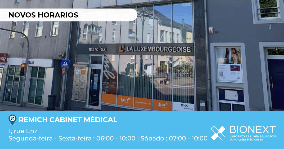 Fachada de um consultório médico da BIONEXT em Remich, com a indicação ‘Novos horários’. A imagem apresenta o endereço ‘1, rue Enz’ e os horários de funcionamento: de segunda a sexta-feira das 06:00 às 10:00 e ao sábado das 07:00 às 10:00.