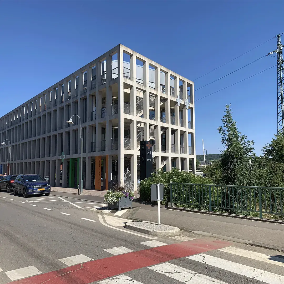 Fassade des BIONEXT-Labors für medizinische Analysen in Tétange Kayl, 31 rue Neuve