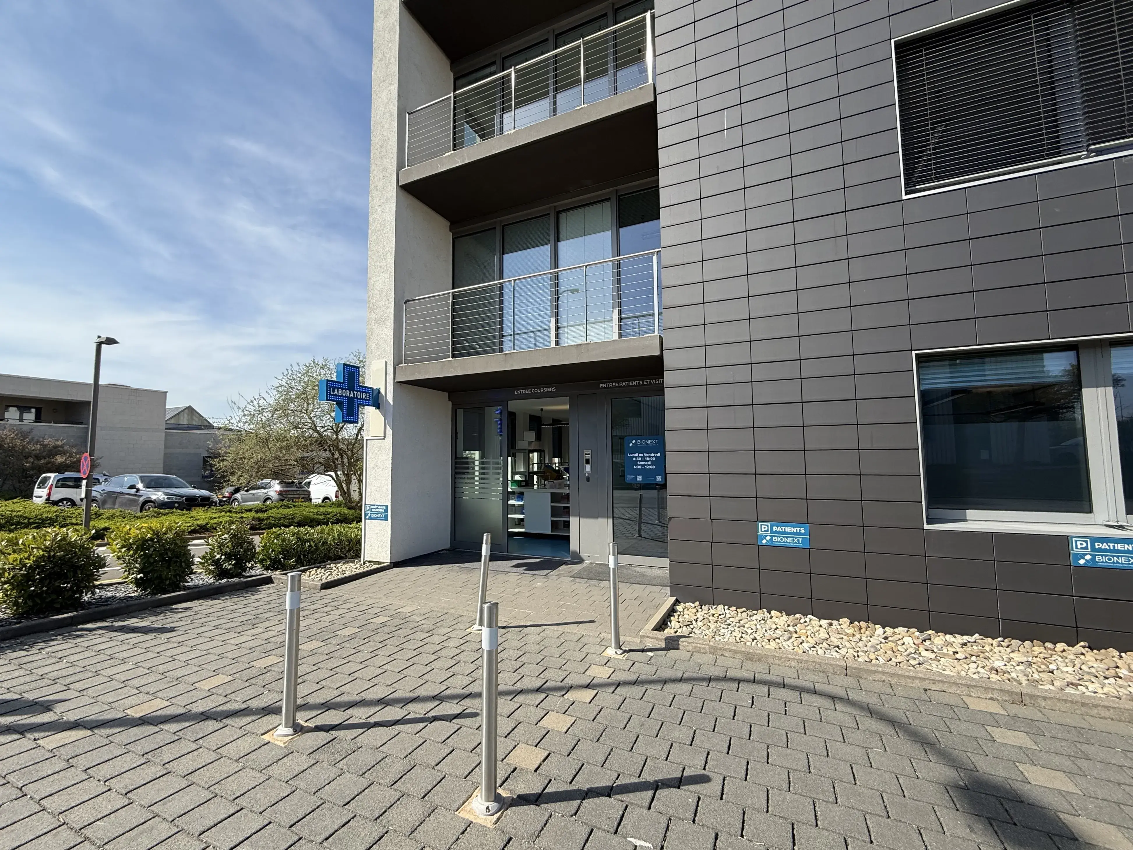 Fachada do laboratório de análises médicas BIONEXT em Leudelange, 2-4 rue du Château d'Eau