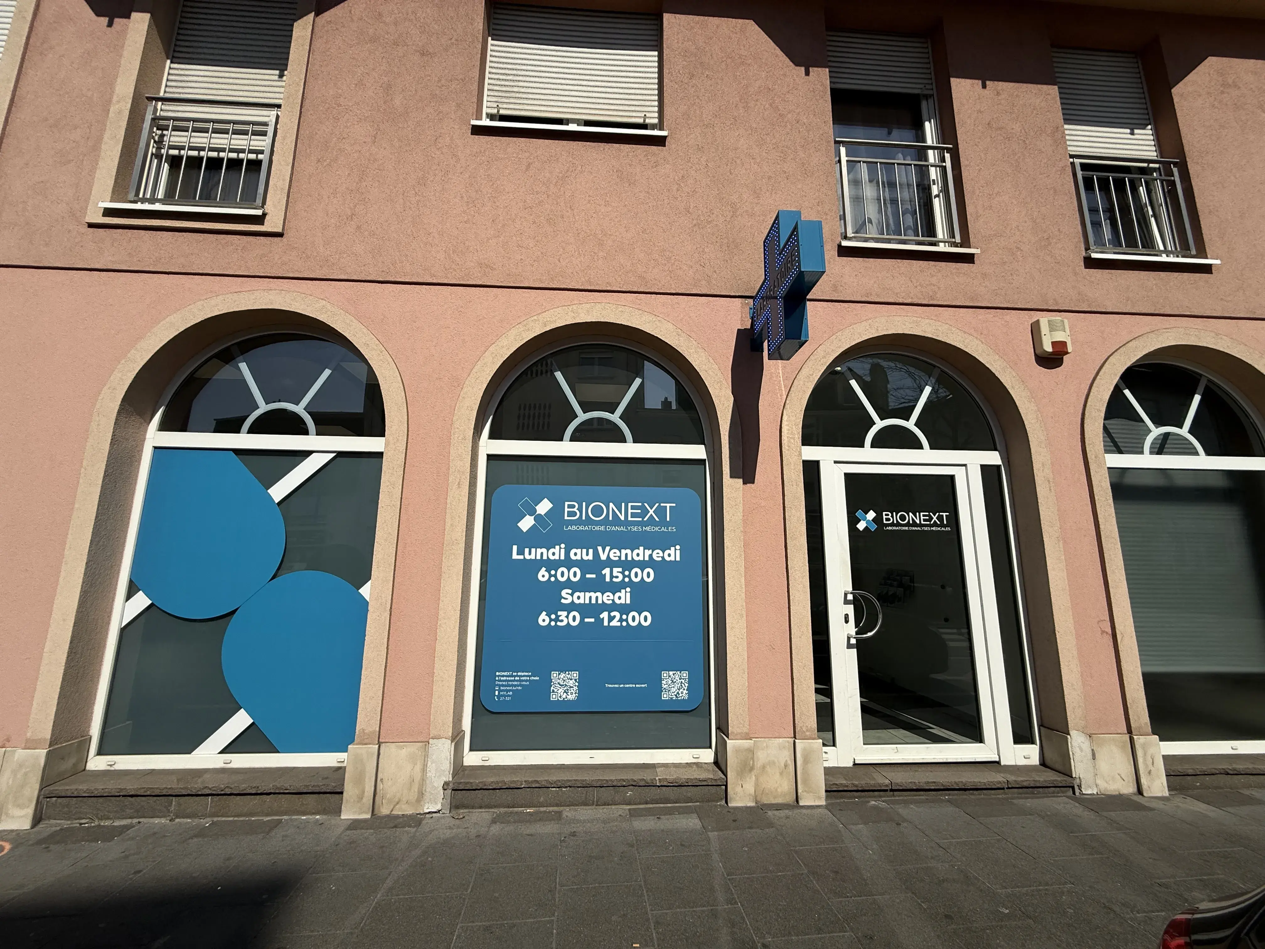Façade du laboratoire d'analyses médicales BIONEXT à Pétange, 3-5 route de Longwy