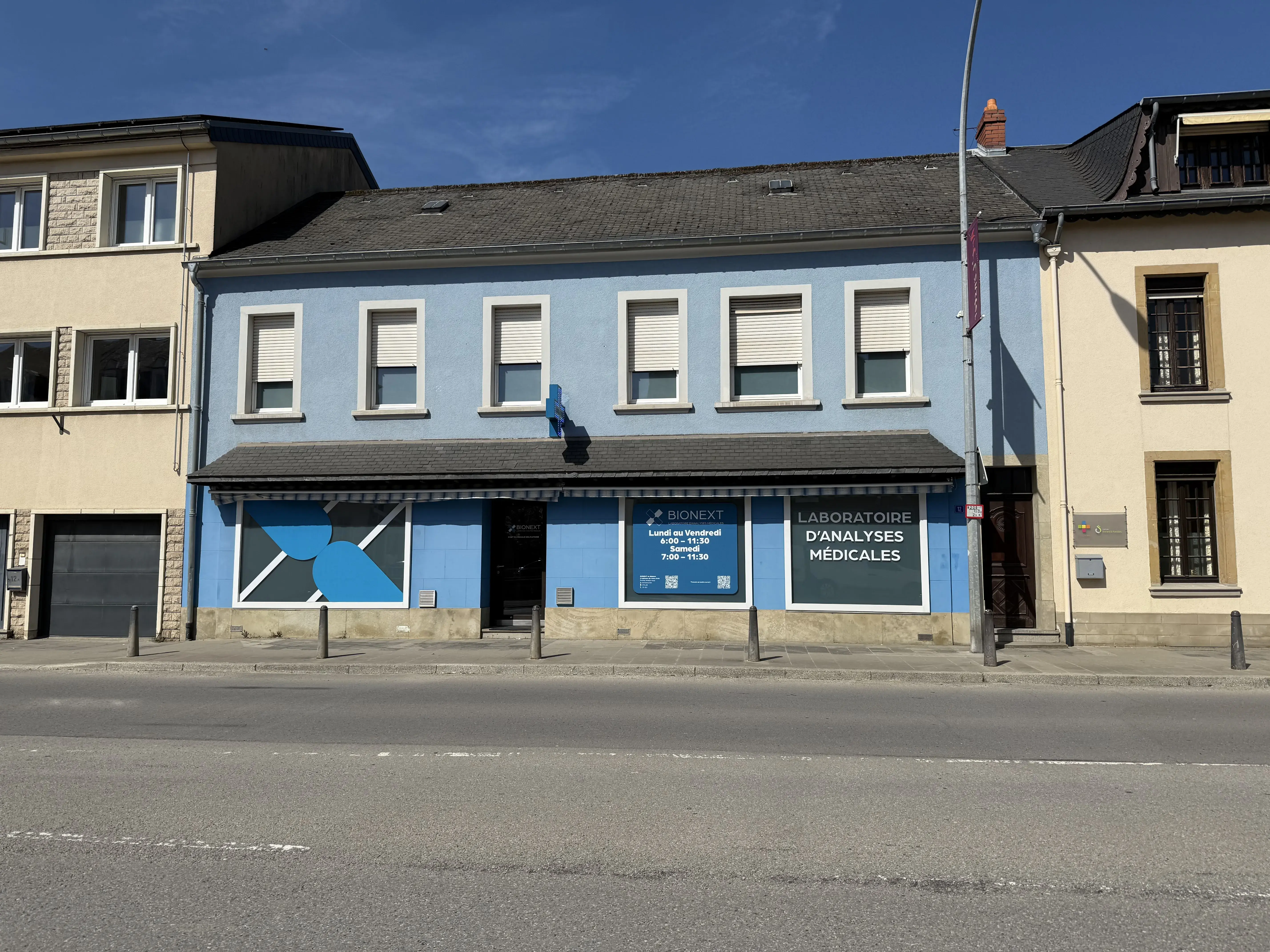 Fassade des BIONEXT-Labors für medizinische Analysen in Junglinster, 12 Route de Luxembourg