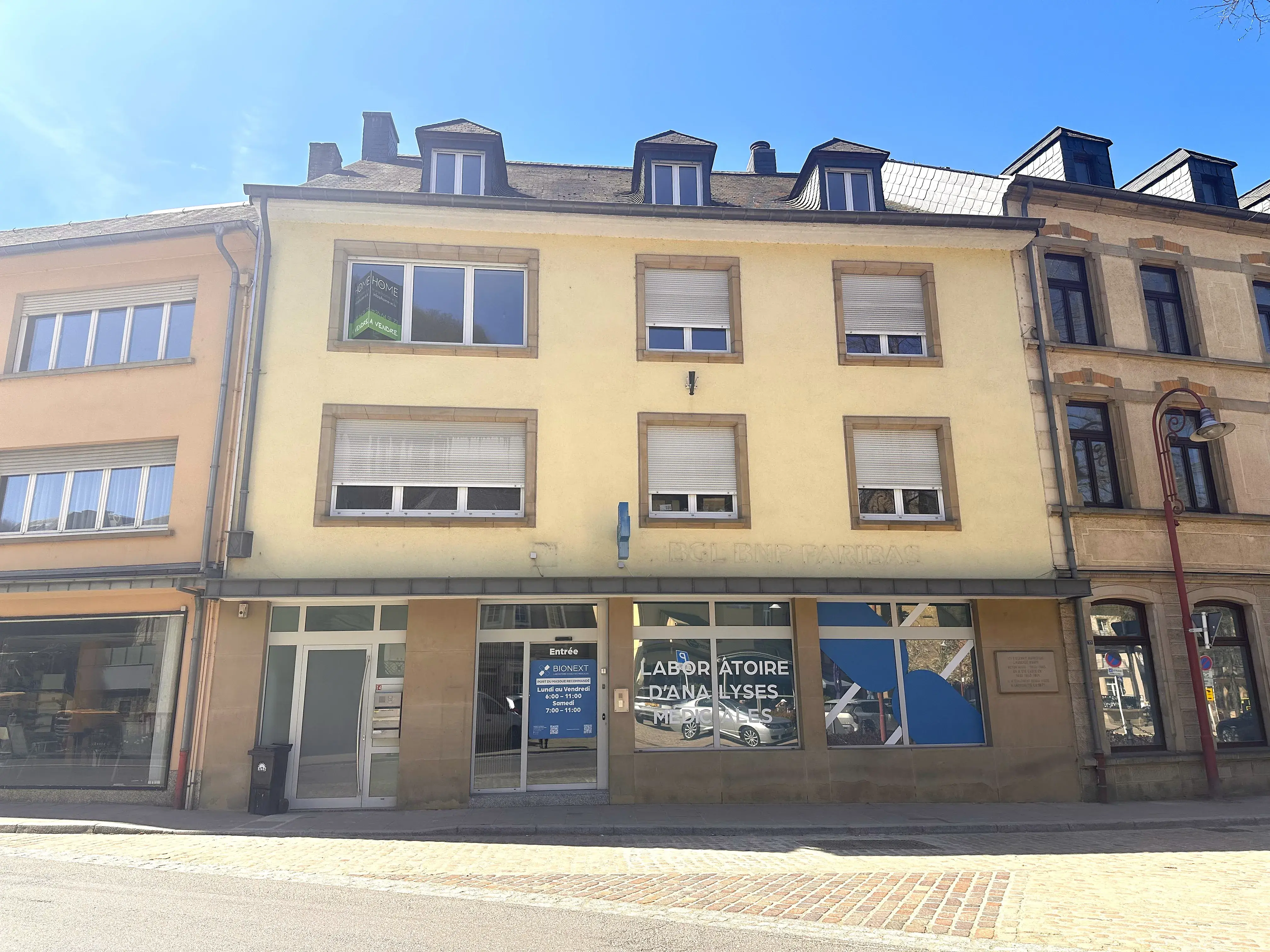 Facade of the BIONEXT medical analysis laboratory in Larochette, 14 Place Bleech 