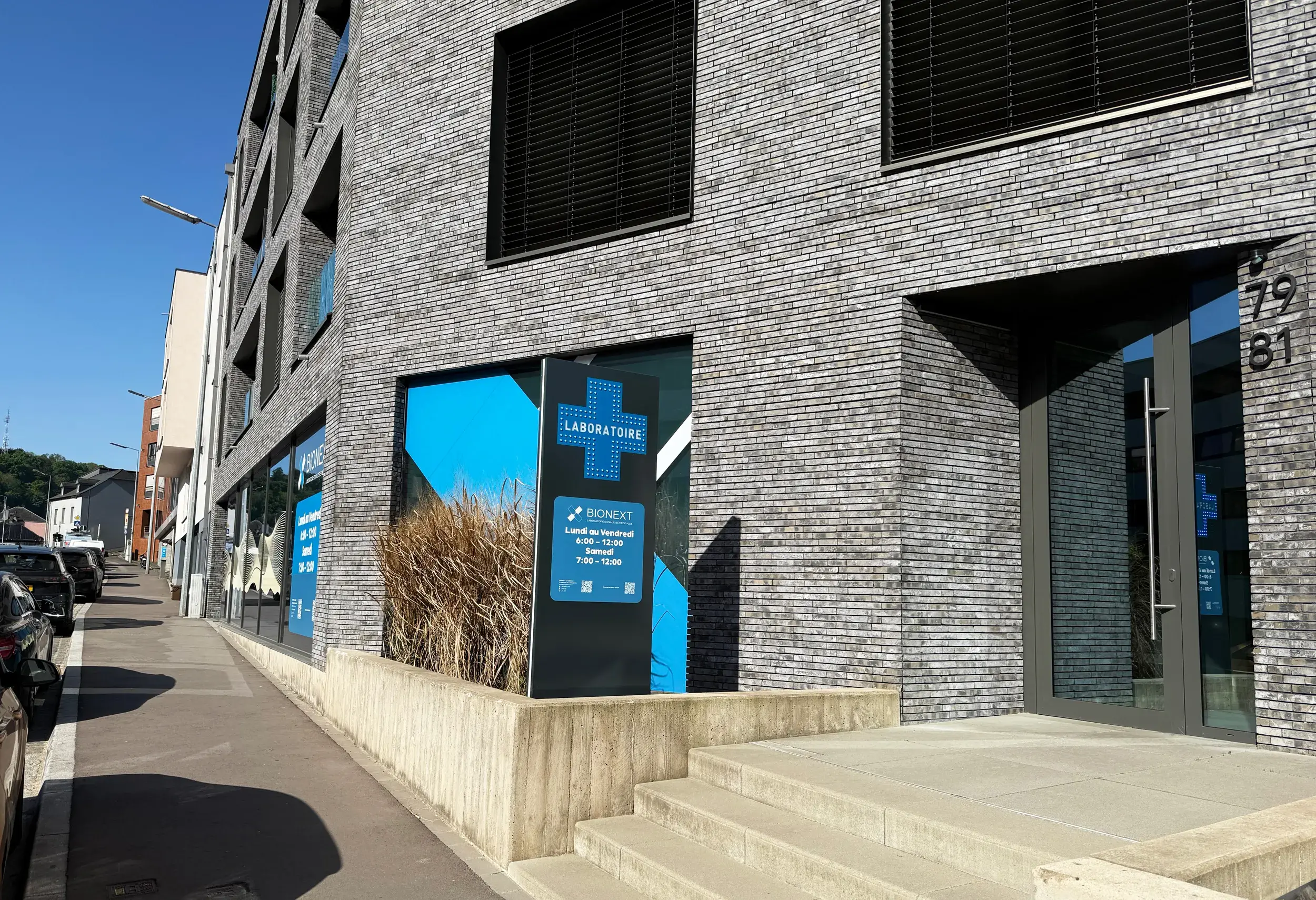 Fassade des BIONEXT-Labors für medizinische Analysen in Luxembourg, 79  Rue d'Eich