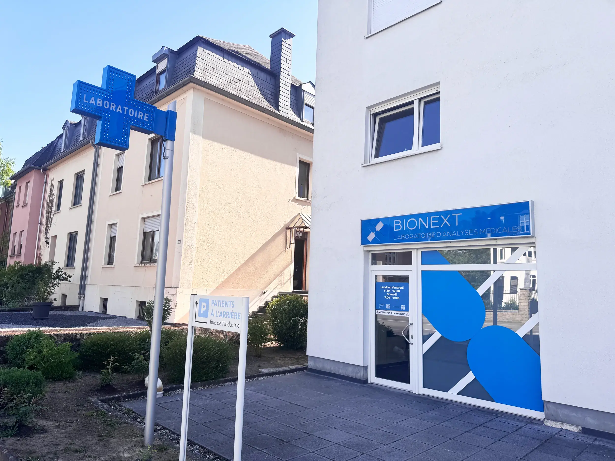 Façade du laboratoire d'analyses médicales BIONEXT à Walferdange, 94 route de Diekirch
