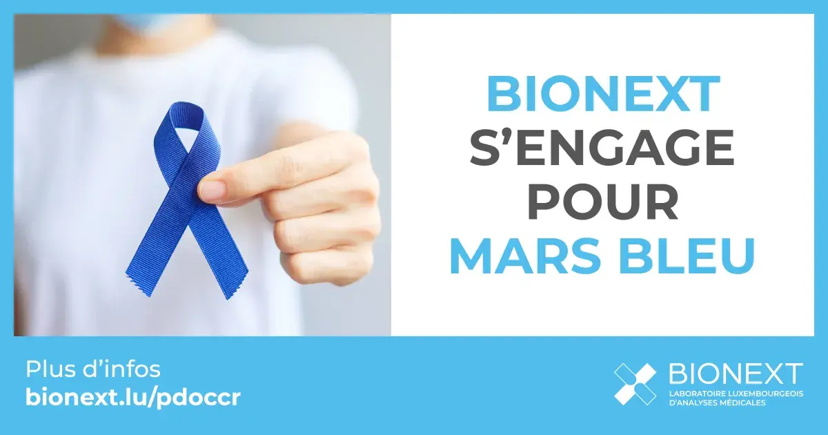 Ruban bleu tenu à la main, symbole de Mars Bleu, avec le message “BIONEXT s’engage pour Mars Bleu” et lien vers bionext.lu/pdoccr